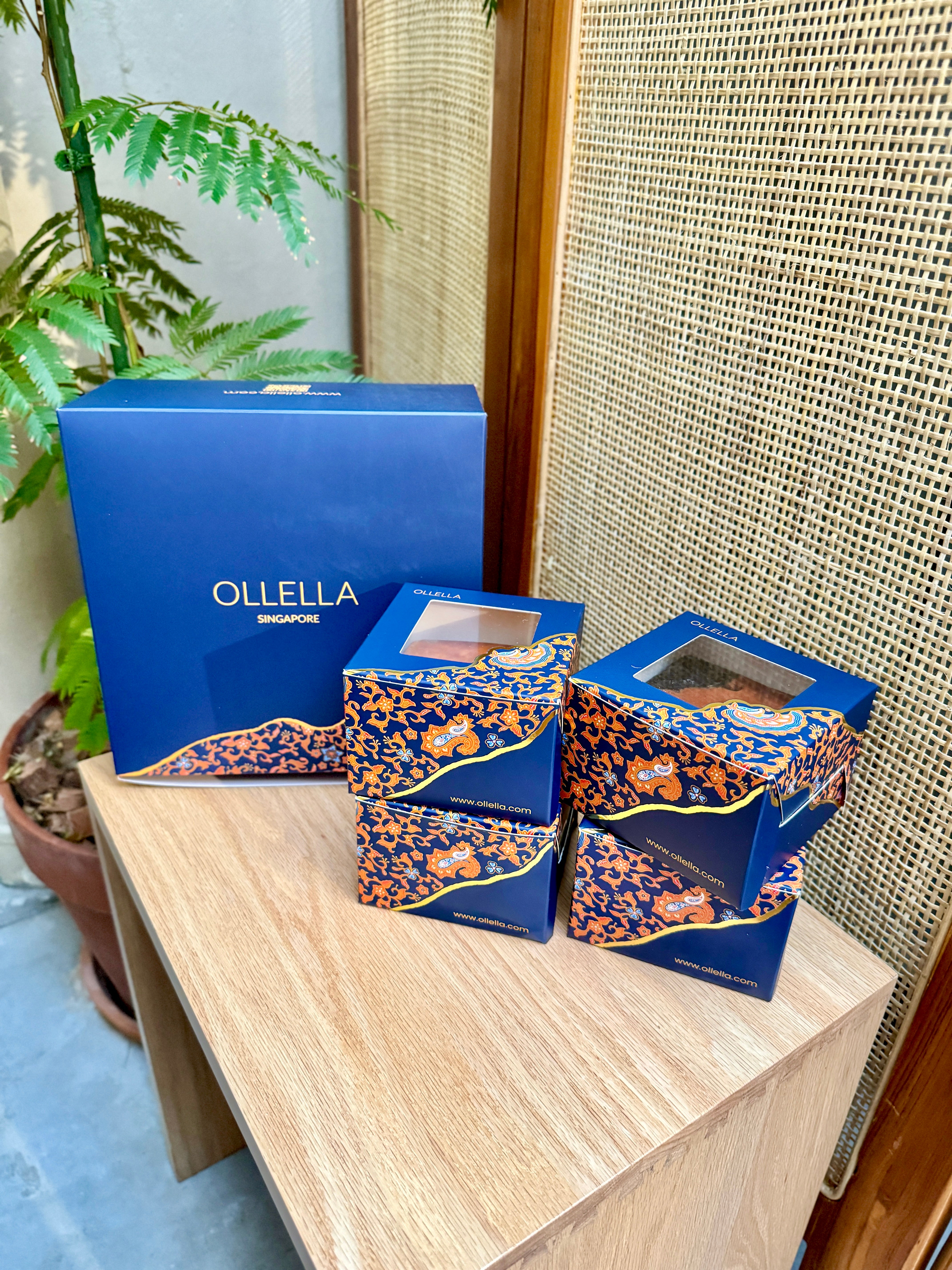 *NEW* 4 Kueh Lapis Batik Gift Box (4 pieces)